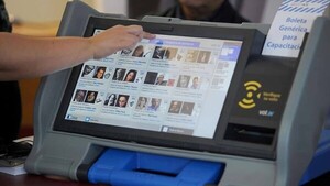 Tecnología vs. confianza: el voto electrónico en debate en Paraguay