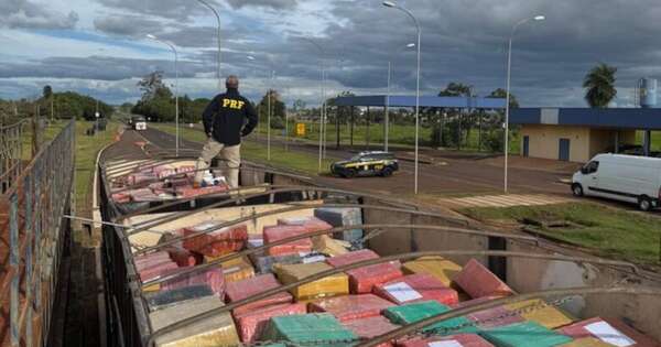 La Nación / Récord: Federales incautan casi 28 toneladas de marihuana cargada en Pedro Juan
