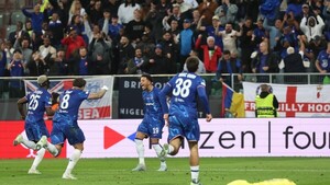 Chelsea golea a Betis y levanta el título de la Liga Conferencia