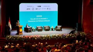 Titular del MEF destacó impactos económicos de las reformas y asegura que seguirán en esa línea - Economía - ABC Color