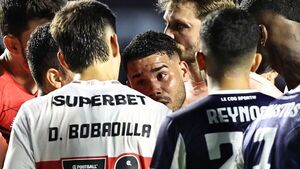 Bobadilla se expone a una sanción por presunto caso de xenofobia - La Tribuna