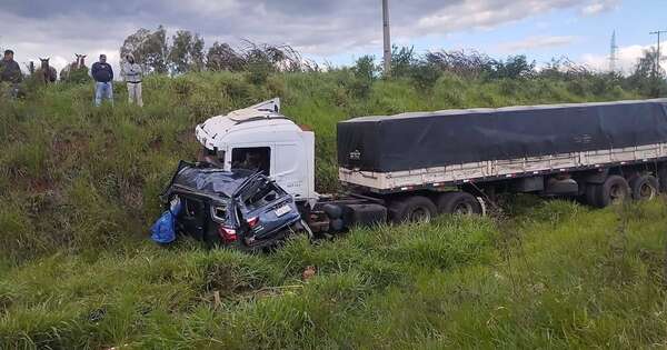La Nación / Triple choque dejó como saldo dos fallecidos en Yataity´i, Santaní