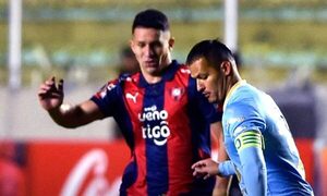 Cerro Porteño goleado en la altura de La Paz pero avanzó a octavos por la Libertadores