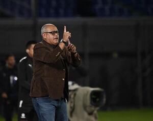 La autocrítica de Francisco Arce tras la dura caída: “fuimos superados en todo” - Fútbol Internacional - ABC Color