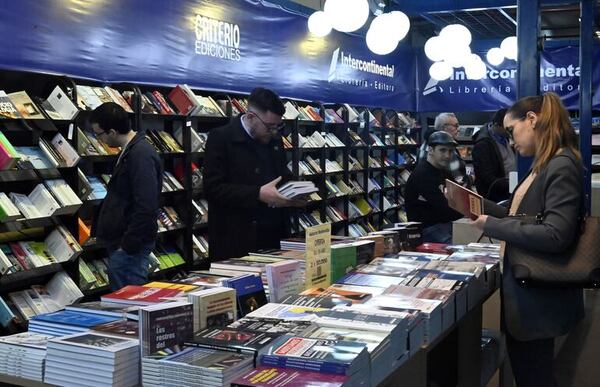 Hoy comienza la FIL Asunción 2025 con Colombia como país invitado - Literatura - ABC Color