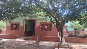 Polémica en una escuela por supuesto acto sexual entre un docente, una profesora y una madre en horario de clases - Noticiero Paraguay