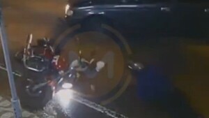 Video: Le cierran el paso para chocar y luego le encañonan, así fue el asalto a un asaditero