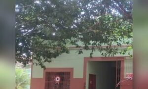 Escándalo en cole parroquial por presunto “trío” entre dos profes y una madre de familia en plena hora de clases