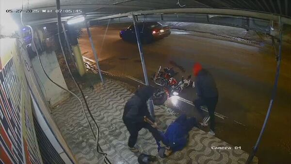 Vídeo: extrema violencia en asalto a un motociclista en Reducto - Policiales - ABC Color