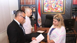 Mafia de pagarés: Otorgan medidas alternativas a jueza de paz imputada