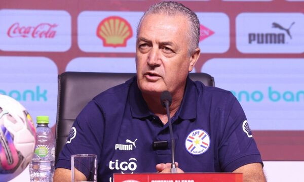 (VIDEO)Gustavo Alfaro defendió a Damián Bobadilla: “Lo que nace en la cancha muere en la cancha”
