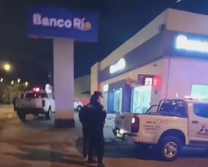 Policía sorprende a delincuentes intentando robar banco en avenida Artigas
