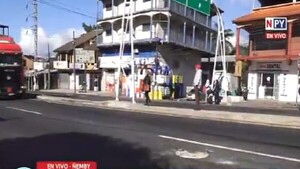 Enorme bache causó accidente sobre Acceso Sur