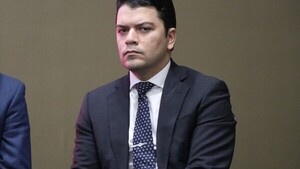 Comercio con China: Experto panameño advierte sobre riesgos para la economía y la democracia de Paraguay