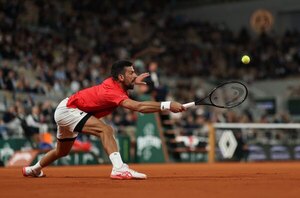 Versus / Djokovic elimina al francés Moutet en segunda ronda de Roland Garros