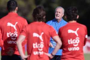 Con 11 jugadores, la Albirroja comienza la preparación apuntando a Uruguay y Brasil - Selección Paraguaya - ABC Color