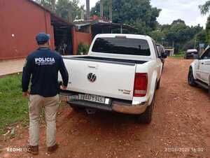 Recuperan camioneta robada y detienen a un hombre con vehículo adulterado