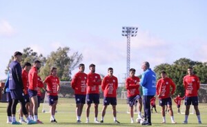 Albirroja absoluta inicio operativo para próximo combo eliminatorio