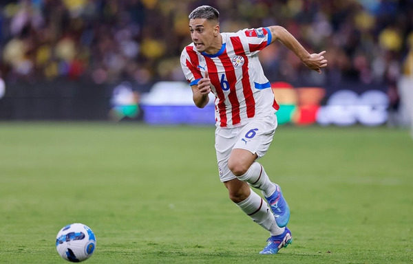 Agustín Sández, entre el orgullo y la emoción por vestir la Albirroja