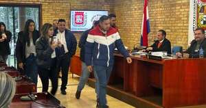 Diario HOY | Junta Municipal de CDE sale en defensa de Prieto y repudia intento de intervención