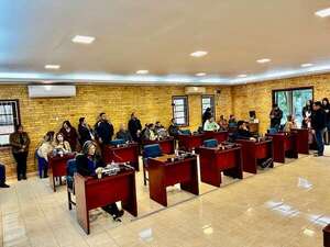 Concejales de Ciudad del Este acusan a la Contraloría de extralimitarse en sus funciones   - ABC en el Este - ABC Color