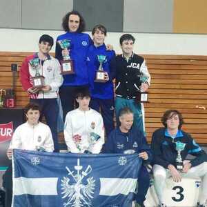 La paraguaya Janine Hanspach conquista torneo de esgrima en Argentina - La Tribuna