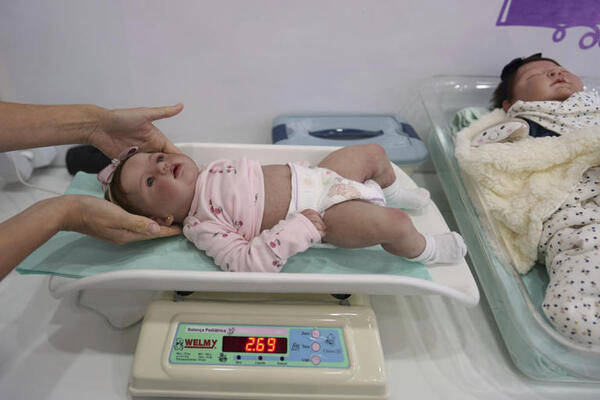 La fiebre por muñecos realistas en Brasil se vuelve viral y provoca reacciones políticas » San Lorenzo PY