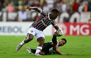 Versus / Fluminense avanza a los Octavos de la Sudamericana