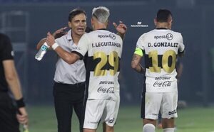 Versus / Insta a sus jugadores a no ser cómodos y pide una capacidad puntual