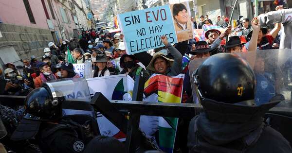 La Nación / Bolivia: detienen a 20 seguidores de Evo en protestas