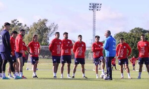 La Albirroja trabaja pensando en Uruguay – Prensa 5