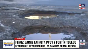 Profundos baches convierten en “campo de batalla” la zona de 4 Mojones
