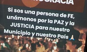 Obligan a funcionarios municipales a llevar velas para rezar por Prieto en la Municipalidad