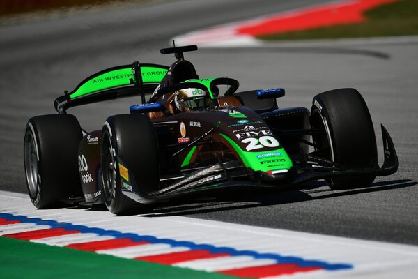 Versus / ¡Joshua Duerksen saldrá en primera fila en la carrera sprint en España!