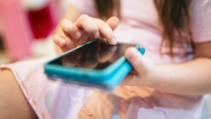 ¡A tener cuidado! Abuso y explotación sexual de menores dentro del ambiente digital
