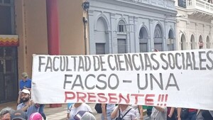 Trabajadores sociales se plantan y piden respeto tras polémicas declaraciones de Trato Apu'a