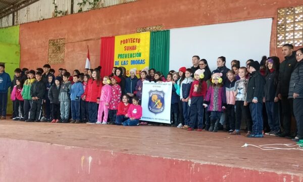 Realizan charla educativa sobre prevención del consumo de drogas en Limoy