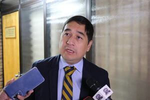 “Kattya tiene que recuperar automáticamente su banca”, dice senador sobre eventual fallo favorable de la Corte - Política - ABC Color