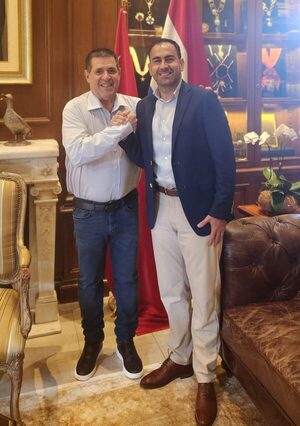 ¿Es o no de Honor Colorado? La paradójica foto de Felipe Salomón - San Lorenzo Hoy