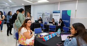 La Nación / Exitosa feria de empleos de la Universidad Americana y Humana