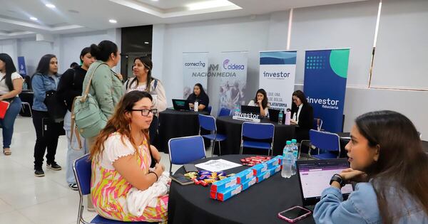 La Nación / Exitosa feria de empleos de la Universidad Americana y Humana