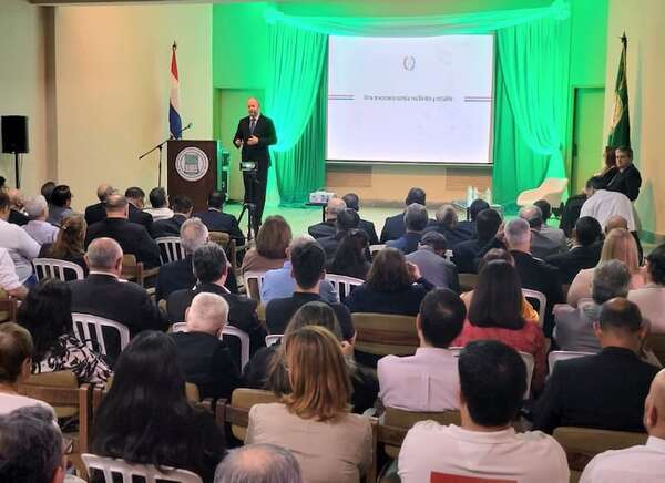 Conferencia por el Día del Economista Paraguayo - Empresariales - ABC Color