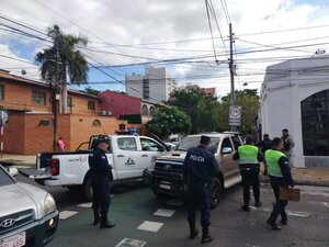 (Video) Choque de patrullera y camioneta dejó tres polis heridos