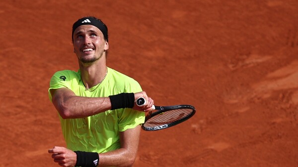 Zverev alcanza por octava vez consecutiva los octavos de final
