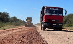 Inédito: inician construcción de la primera ruta de cemento