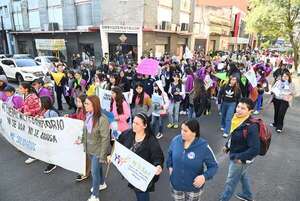 Niñas, niños y adolescentes alzaron sus voces ante intención de suprimir Ministerio de la Niñez - Nacionales - ABC Color