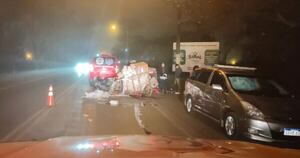 La Nación / Hernandarias: mujer muere tras chocar contra un motocarrito que circulaba sin luces
