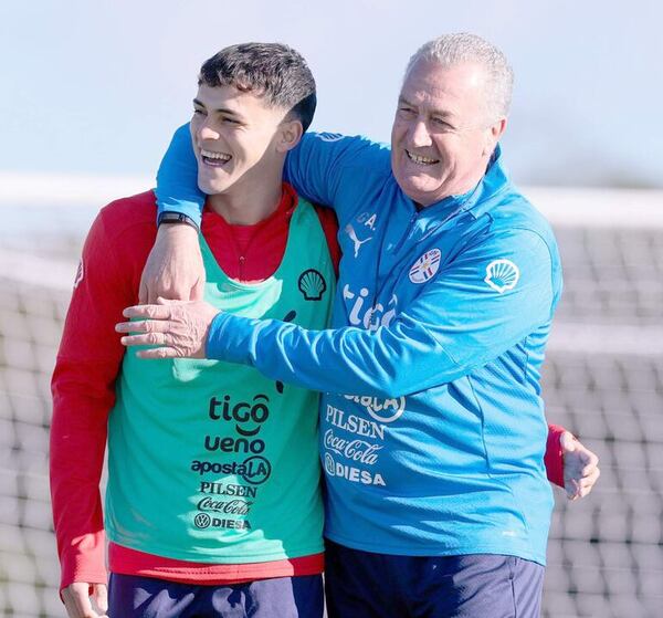 El Cazador va por la clasificación con la Albirroja - Fútbol - ABC Color