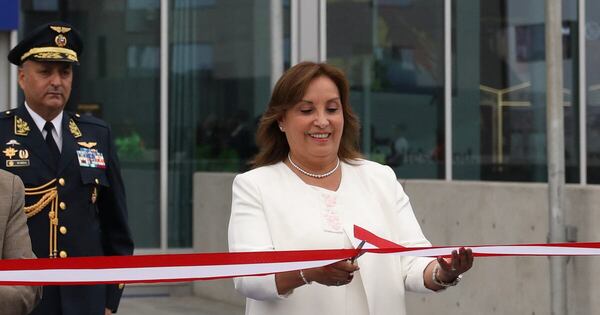 La Nación / Presidenta de Perú registra solo un 2 % de aprobación