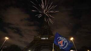 Dos muertos y 200 heridos empañan las celebraciones del PSG